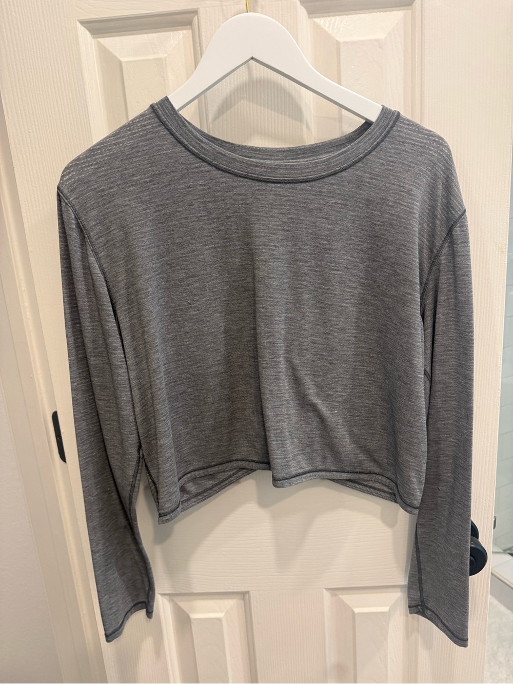 lululemon athletica Heather Gray Cropped Long Sleeve Top